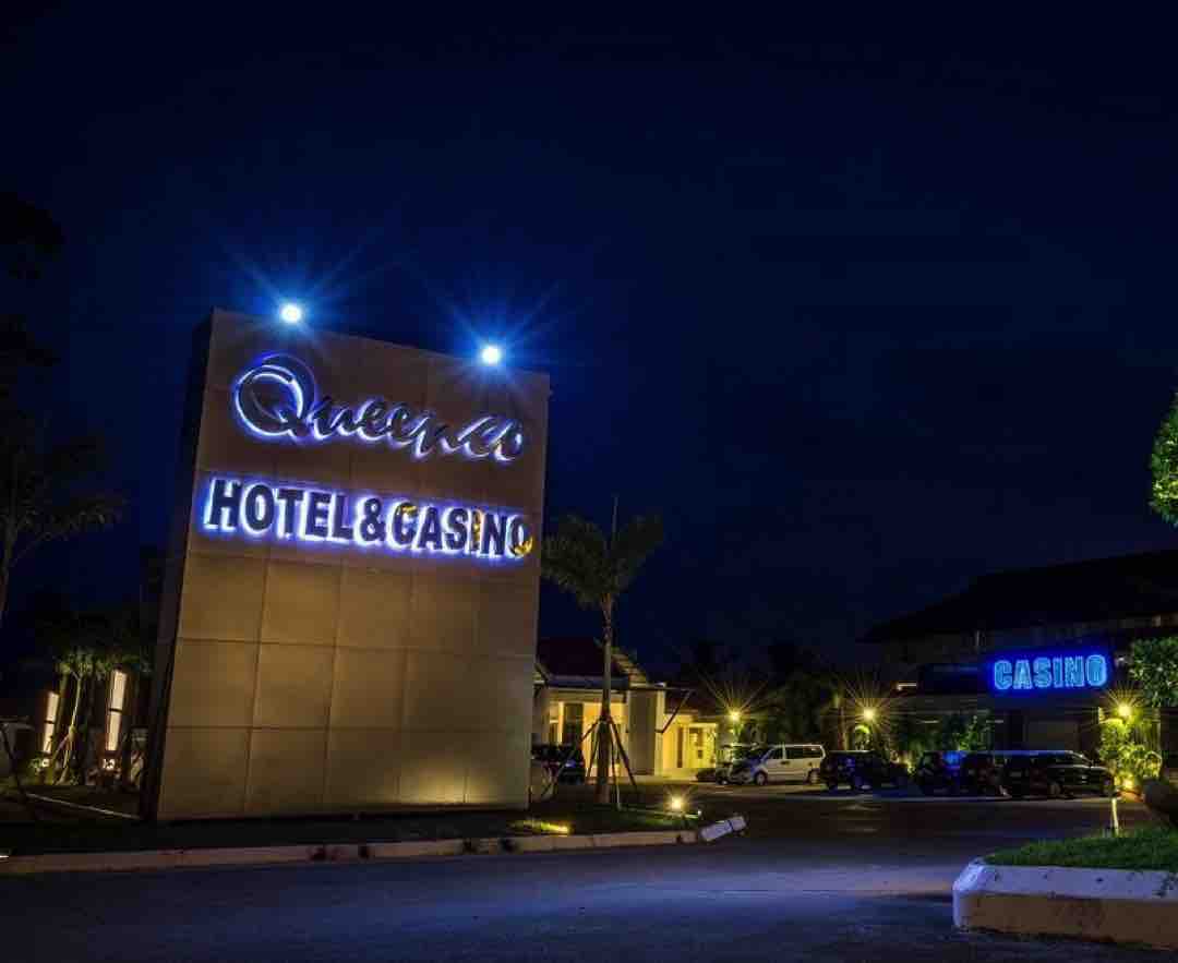 Queenco Hotel and Casino với vị trí thuận lợi